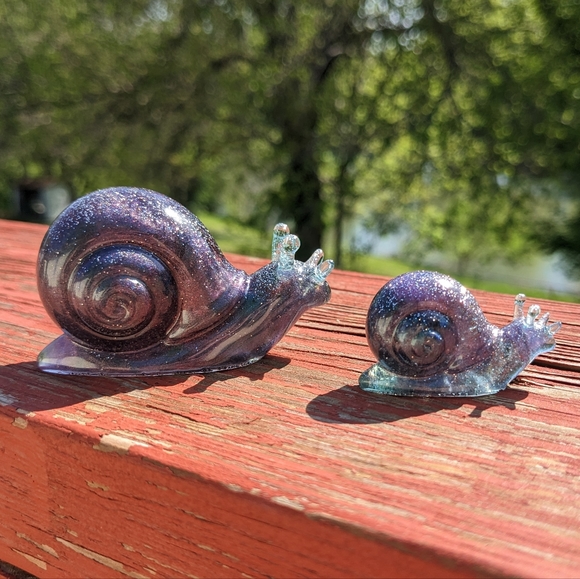 Snails Plant Decor Handmade Cottagecore Set Sparkly Resin Cute Nature - Picture 1 of 12